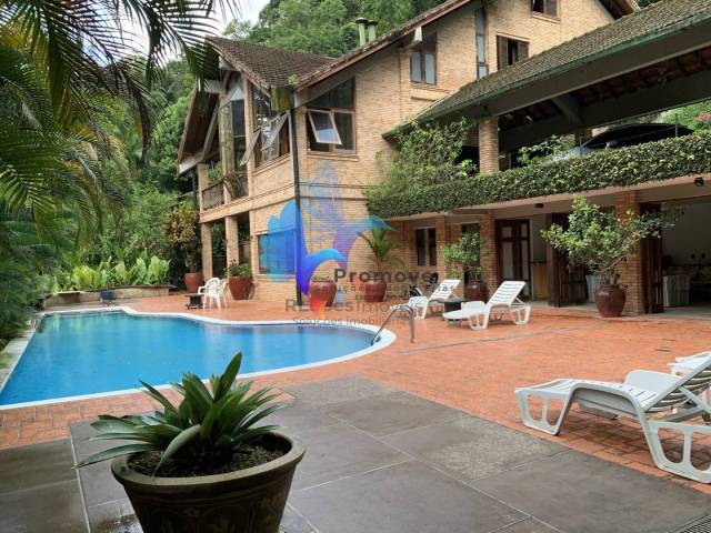 Sobrado para Venda em Ubatuba - 1