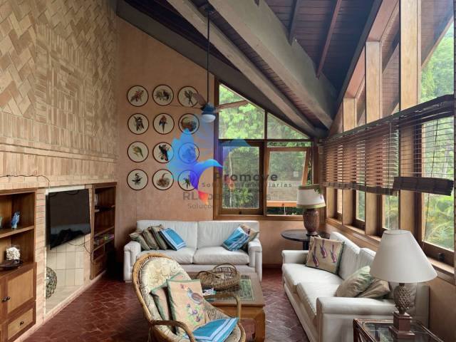 Sobrado para Venda em Ubatuba - 2