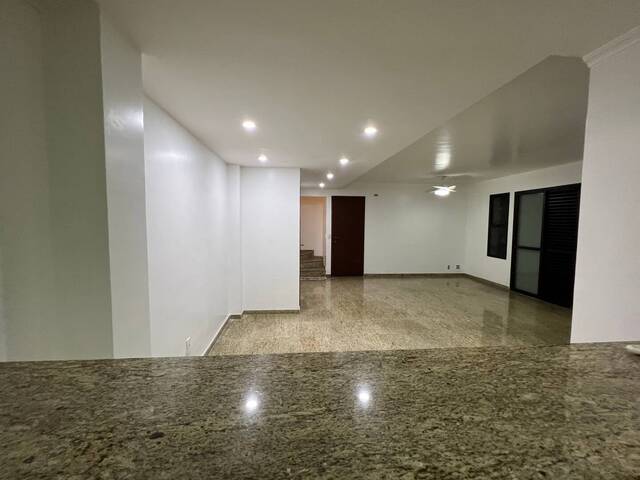 Sobrado para Locação em Ubatuba - 2