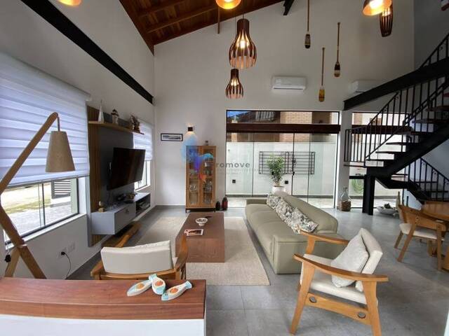 #5233 - Casa para Venda em Ubatuba - SP - 3